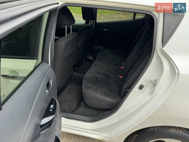 Белый Ниссан Лиф, объемом двигателя 0 л и пробегом 143 тыс. км за 5700 $, фото 11 на Automoto.ua