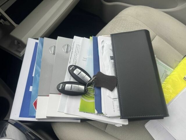 Білий Ніссан Ліф, об'ємом двигуна 0 л та пробігом 114 тис. км за 4900 $, фото 12 на Automoto.ua