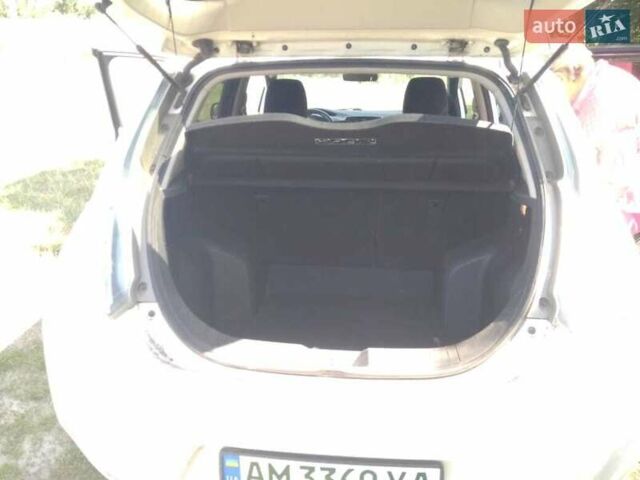 Белый Ниссан Лиф, объемом двигателя 0 л и пробегом 181 тыс. км за 6445 $, фото 13 на Automoto.ua