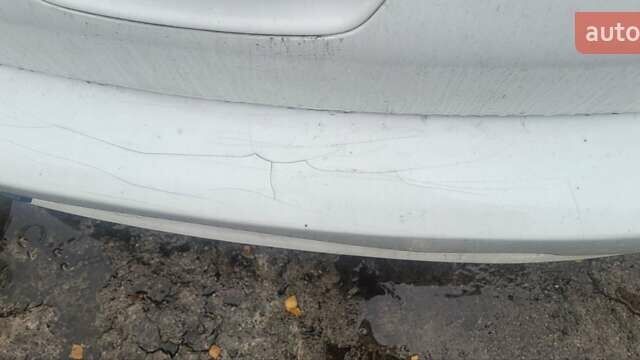 Ніссан Ліф 2013 у Дніпро (Дніпропетровську) на Automoto.ua Білий Ніссан Ліф, об'ємом двигуна 3 л та пробігом 168 тис. км за 4500 $, фото 6 на Automoto.ua