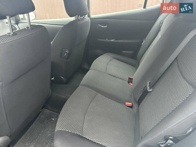 Білий Ніссан Ліф, об'ємом двигуна 0 л та пробігом 67 тис. км за 6999 $, фото 8 на Automoto.ua