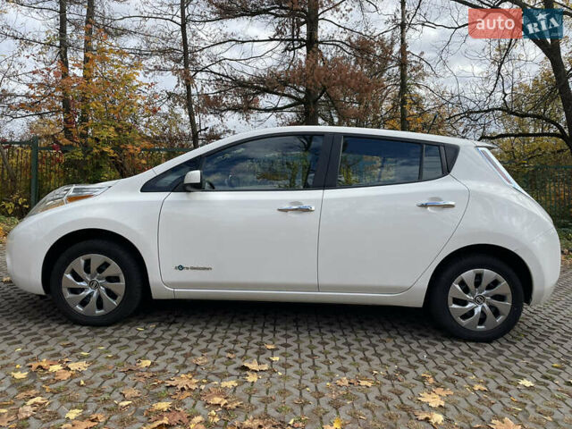 Белый Ниссан Лиф, объемом двигателя 0 л и пробегом 139 тыс. км за 7300 $, фото 7 на Automoto.ua