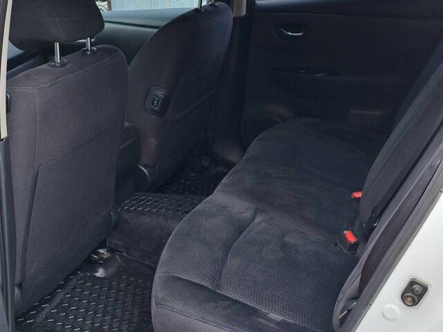 Белый Ниссан Лиф, объемом двигателя 0 л и пробегом 2 тыс. км за 5300 $, фото 1 на Automoto.ua