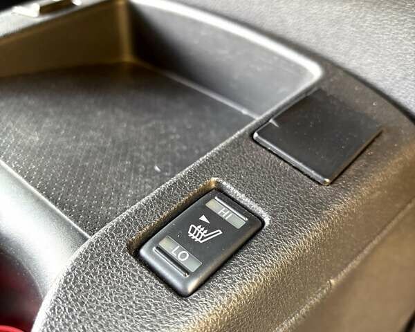 Белый Ниссан Лиф, объемом двигателя 0 л и пробегом 155 тыс. км за 5555 $, фото 20 на Automoto.ua