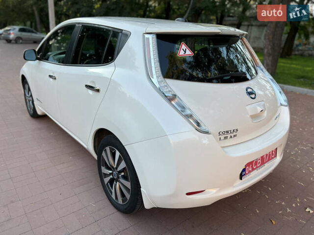 Белый Ниссан Лиф, объемом двигателя 0 л и пробегом 109 тыс. км за 7700 $, фото 13 на Automoto.ua