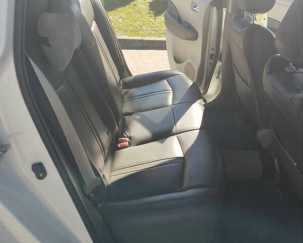 Белый Ниссан Лиф, объемом двигателя 0 л и пробегом 88 тыс. км за 7500 $, фото 3 на Automoto.ua
