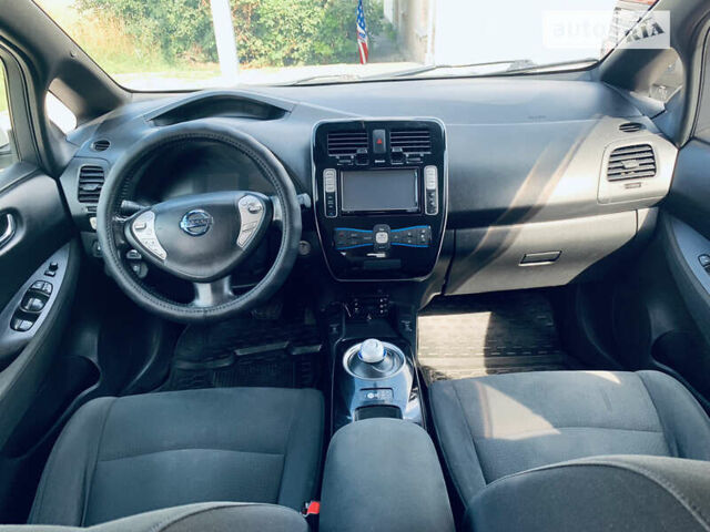 Белый Ниссан Лиф, объемом двигателя 0 л и пробегом 123 тыс. км за 9150 $, фото 21 на Automoto.ua