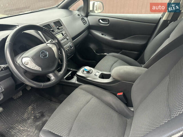 Білий Ніссан Ліф, об'ємом двигуна 0 л та пробігом 67 тис. км за 6999 $, фото 7 на Automoto.ua