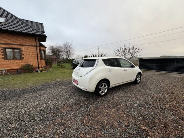 Белый Ниссан Лиф, объемом двигателя 0 л и пробегом 116 тыс. км за 6500 $, фото 16 на Automoto.ua