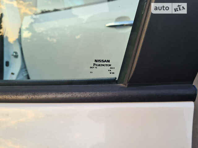 Білий Ніссан Ліф, об'ємом двигуна 0 л та пробігом 76 тис. км за 10800 $, фото 9 на Automoto.ua