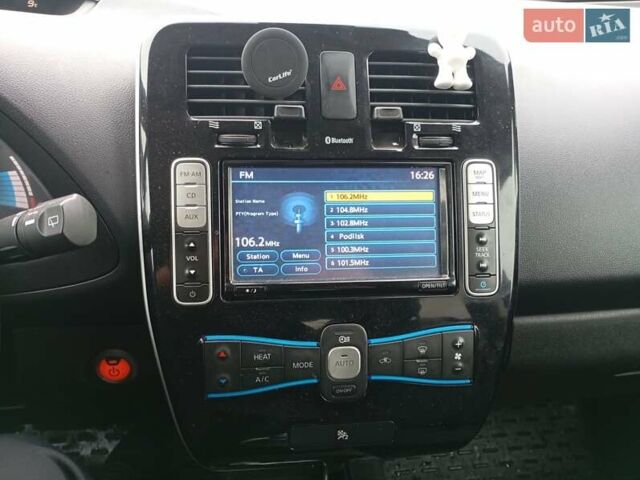 Білий Ніссан Ліф, об'ємом двигуна 0 л та пробігом 123 тис. км за 5800 $, фото 11 на Automoto.ua