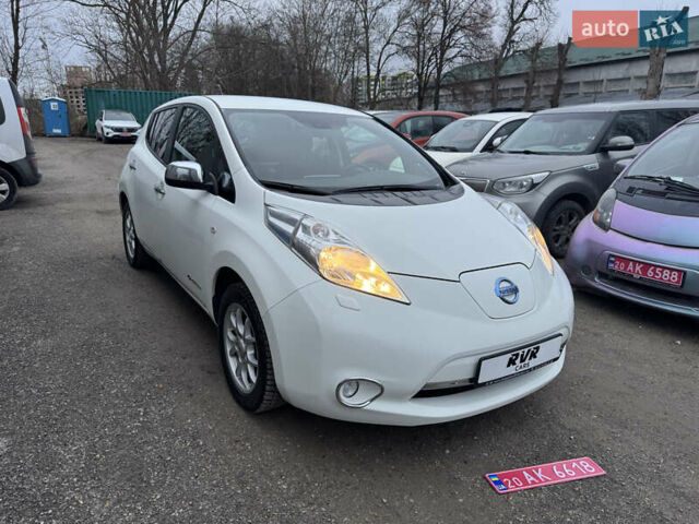 Белый Ниссан Лиф, объемом двигателя 0 л и пробегом 178 тыс. км за 6500 $, фото 5 на Automoto.ua