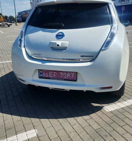 Белый Ниссан Лиф, объемом двигателя 0 л и пробегом 137 тыс. км за 6500 $, фото 12 на Automoto.ua