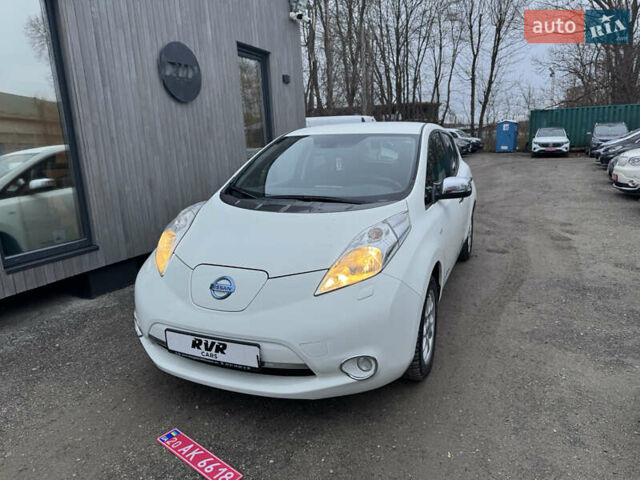 Белый Ниссан Лиф, объемом двигателя 0 л и пробегом 178 тыс. км за 6500 $, фото 1 на Automoto.ua