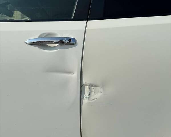 Белый Ниссан Лиф, объемом двигателя 0 л и пробегом 119 тыс. км за 5900 $, фото 9 на Automoto.ua