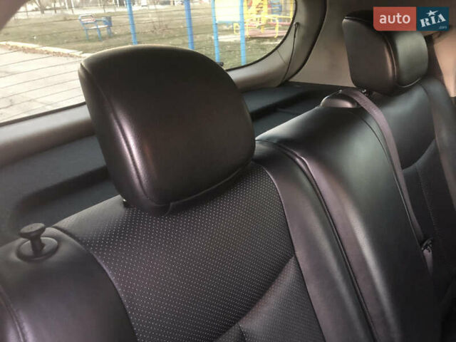 Белый Ниссан Лиф, объемом двигателя 0 л и пробегом 170 тыс. км за 8500 $, фото 19 на Automoto.ua