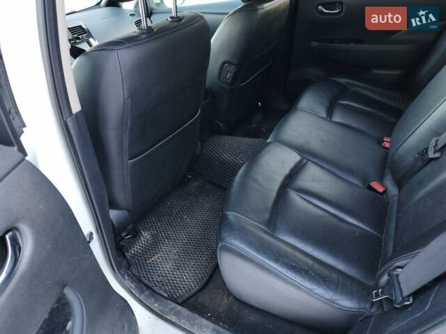 Білий Ніссан Ліф, об'ємом двигуна 0 л та пробігом 116 тис. км за 10500 $, фото 7 на Automoto.ua