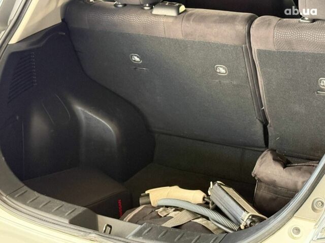 Белый Ниссан Лиф, объемом двигателя 0 л и пробегом 102 тыс. км за 6490 $, фото 17 на Automoto.ua