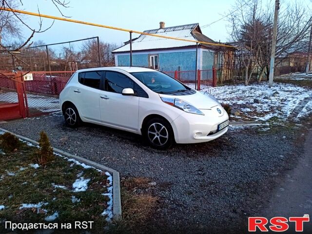Белый Ниссан Лиф, объемом двигателя 0 л и пробегом 220 тыс. км за 6300 $, фото 7 на Automoto.ua