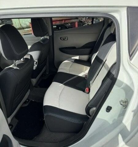 Белый Ниссан Лиф, объемом двигателя 0 л и пробегом 109 тыс. км за 4500 $, фото 7 на Automoto.ua