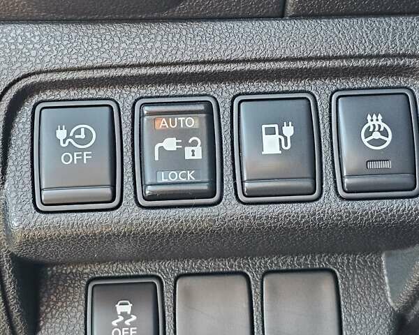 Белый Ниссан Лиф, объемом двигателя 0 л и пробегом 88 тыс. км за 7900 $, фото 54 на Automoto.ua