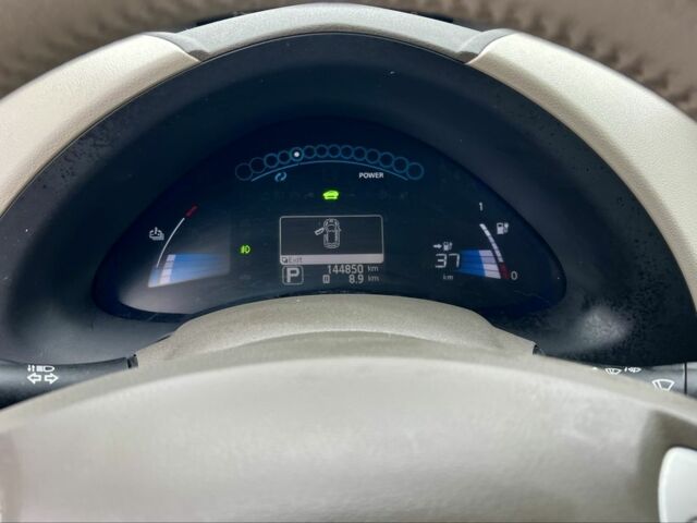 Белый Ниссан Лиф, объемом двигателя 0 л и пробегом 140 тыс. км за 4950 $, фото 23 на Automoto.ua