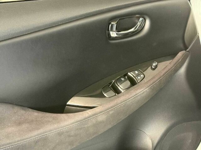 Белый Ниссан Лиф, объемом двигателя 0 л и пробегом 102 тыс. км за 6190 $, фото 11 на Automoto.ua