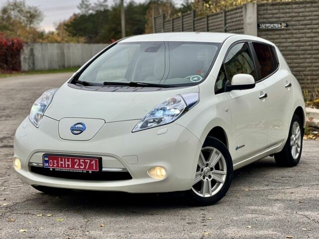 Белый Ниссан Лиф, объемом двигателя 0 л и пробегом 140 тыс. км за 4950 $, фото 1 на Automoto.ua