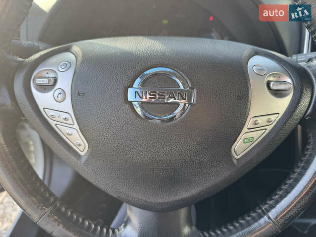 Белый Ниссан Лиф, объемом двигателя 0 л и пробегом 49 тыс. км за 7500 $, фото 10 на Automoto.ua