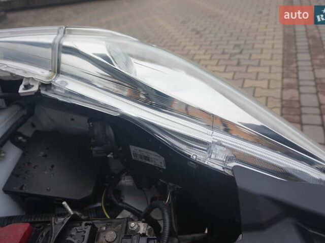 Білий Ніссан Ліф, об'ємом двигуна 0 л та пробігом 138 тис. км за 5888 $, фото 57 на Automoto.ua