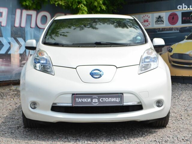 Белый Ниссан Лиф, объемом двигателя 0 л и пробегом 190 тыс. км за 5999 $, фото 2 на Automoto.ua
