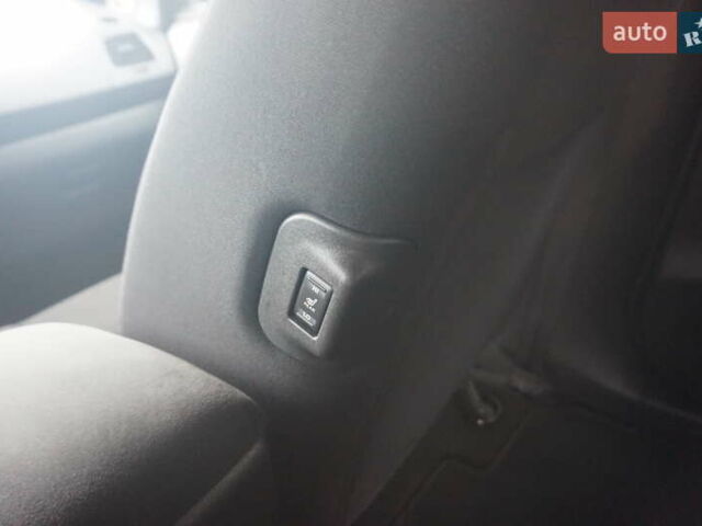 Білий Ніссан Ліф, об'ємом двигуна 0 л та пробігом 138 тис. км за 5888 $, фото 51 на Automoto.ua