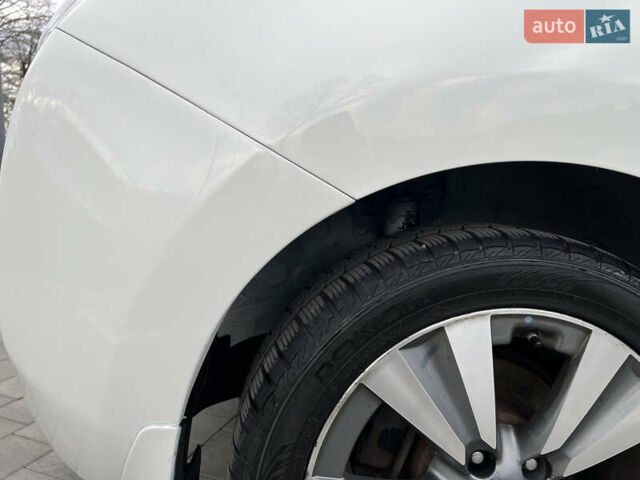 Белый Ниссан Лиф, объемом двигателя 0 л и пробегом 115 тыс. км за 4800 $, фото 11 на Automoto.ua