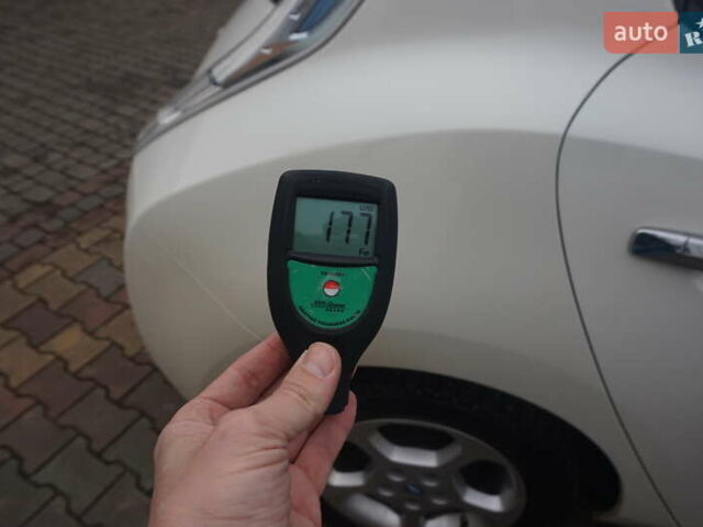 Білий Ніссан Ліф, об'ємом двигуна 0 л та пробігом 138 тис. км за 5888 $, фото 69 на Automoto.ua