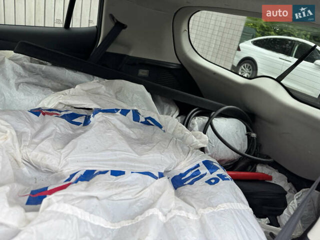 Белый Ниссан Лиф, объемом двигателя 0 л и пробегом 283 тыс. км за 5200 $, фото 22 на Automoto.ua