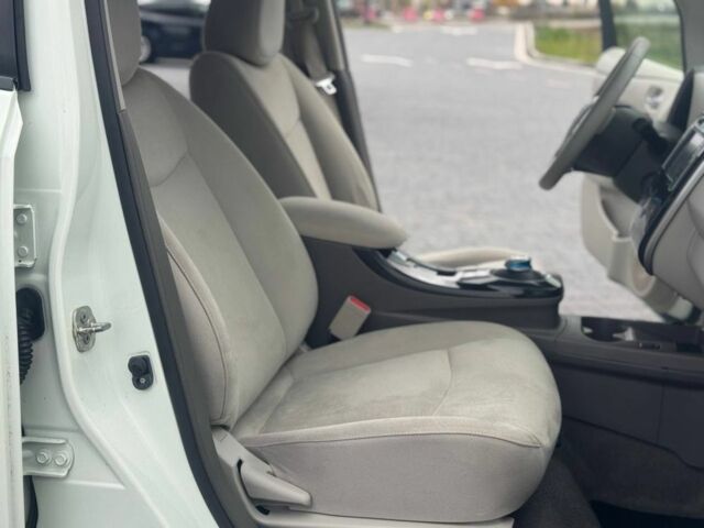 Білий Ніссан Ліф, об'ємом двигуна 0 л та пробігом 114 тис. км за 4900 $, фото 16 на Automoto.ua