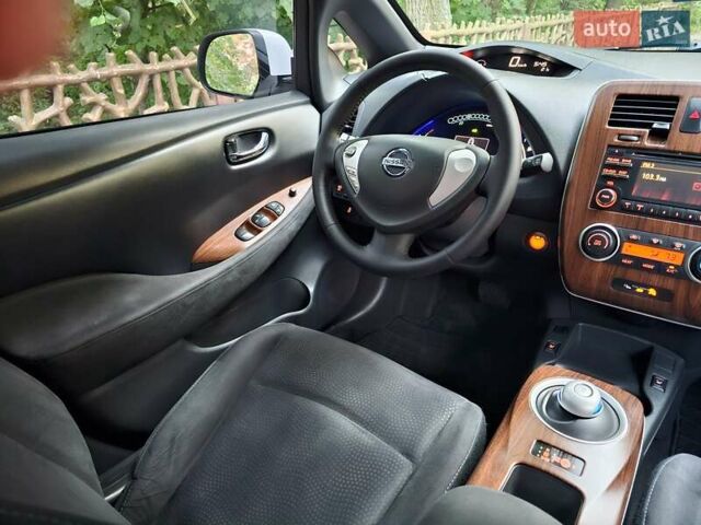 Белый Ниссан Лиф, объемом двигателя 0 л и пробегом 88 тыс. км за 7900 $, фото 36 на Automoto.ua