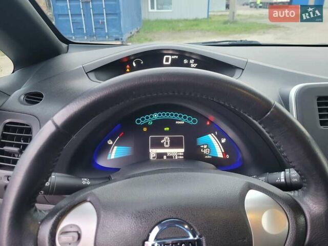 Белый Ниссан Лиф, объемом двигателя 0 л и пробегом 56 тыс. км за 7400 $, фото 3 на Automoto.ua