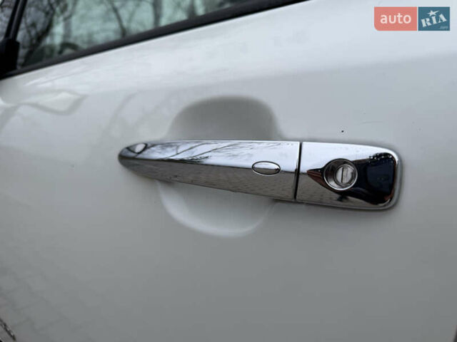 Білий Ніссан Ліф, об'ємом двигуна 0 л та пробігом 122 тис. км за 6200 $, фото 23 на Automoto.ua