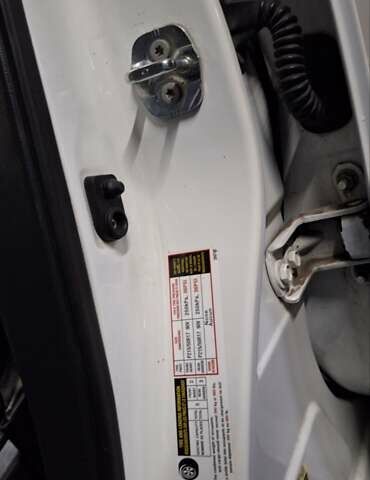 Білий Ніссан Ліф, об'ємом двигуна 0 л та пробігом 217 тис. км за 10500 $, фото 16 на Automoto.ua