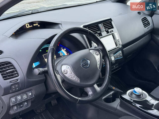 Білий Ніссан Ліф, об'ємом двигуна 0 л та пробігом 122 тис. км за 6200 $, фото 11 на Automoto.ua