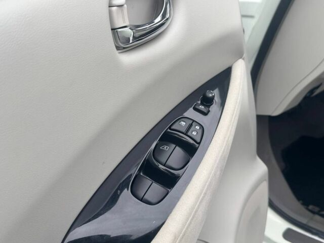 Білий Ніссан Ліф, об'ємом двигуна 0 л та пробігом 114 тис. км за 4900 $, фото 21 на Automoto.ua