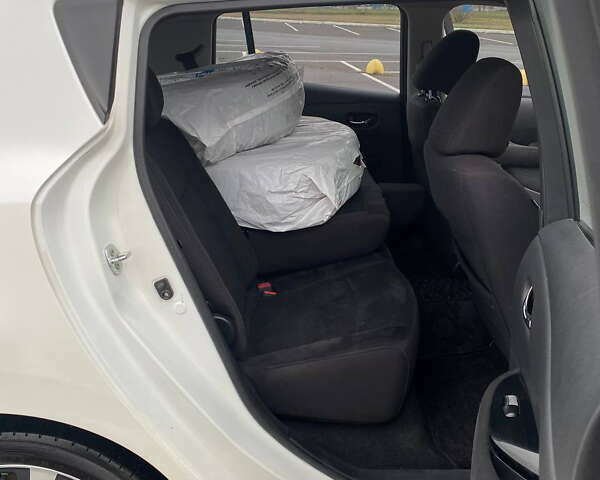 Белый Ниссан Лиф, объемом двигателя 0 л и пробегом 90 тыс. км за 6700 $, фото 10 на Automoto.ua