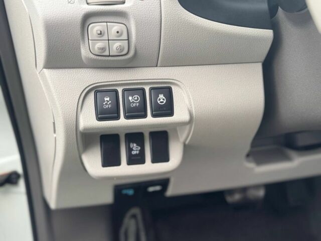 Білий Ніссан Ліф, об'ємом двигуна 0 л та пробігом 114 тис. км за 4900 $, фото 22 на Automoto.ua