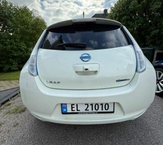 Белый Ниссан Лиф, объемом двигателя 0 л и пробегом 125 тыс. км за 5900 $, фото 1 на Automoto.ua