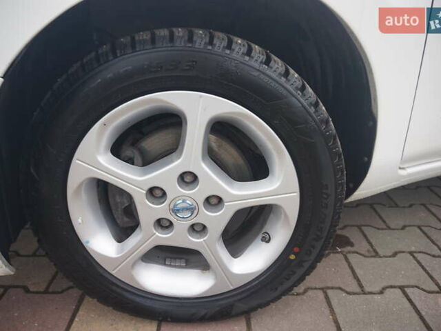 Білий Ніссан Ліф, об'ємом двигуна 0 л та пробігом 138 тис. км за 5888 $, фото 74 на Automoto.ua