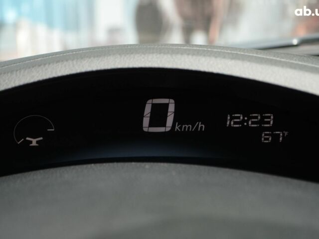 Белый Ниссан Лиф, объемом двигателя 0 л и пробегом 190 тыс. км за 5999 $, фото 11 на Automoto.ua