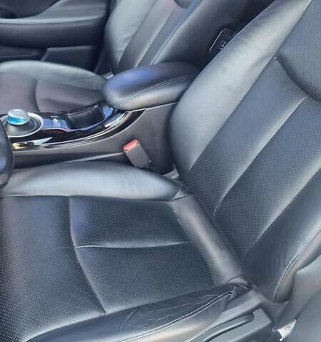 Белый Ниссан Лиф, объемом двигателя 0 л и пробегом 137 тыс. км за 6500 $, фото 34 на Automoto.ua