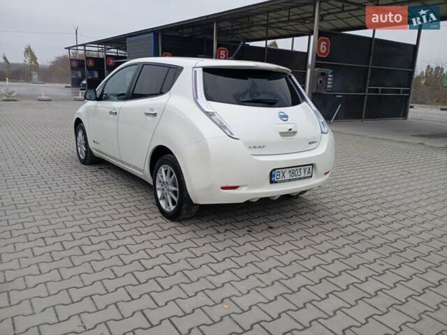 Білий Ніссан Ліф, об'ємом двигуна 0 л та пробігом 123 тис. км за 5800 $, фото 2 на Automoto.ua