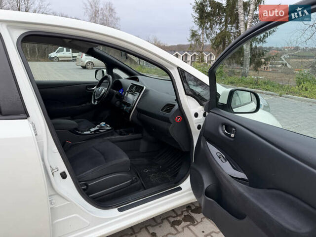 Білий Ніссан Ліф, об'ємом двигуна 0 л та пробігом 122 тис. км за 6200 $, фото 18 на Automoto.ua